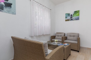 Living room 2