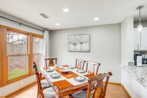 Dining Room | Dishware & Flatware Provided