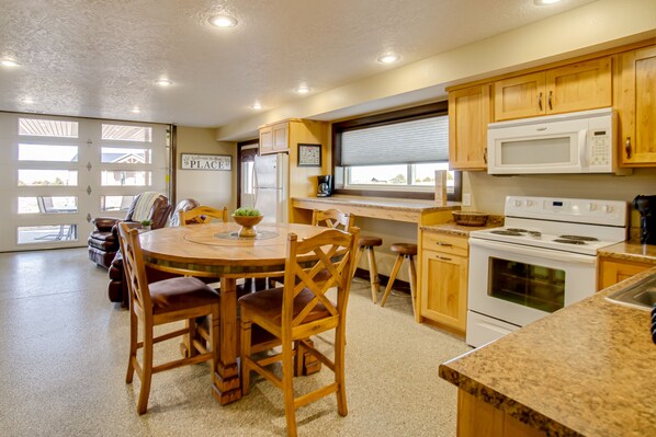 Platte Vacation Rental | 4BR | 2BA | 1,562 Sq Ft | Step-Free Entry