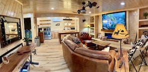 Entry to living room and kitchen