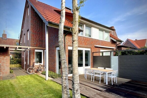Holiday Home Exterior [summer]