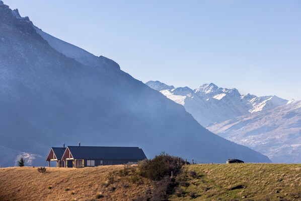 Solitude Lodge looking north to Queenstown