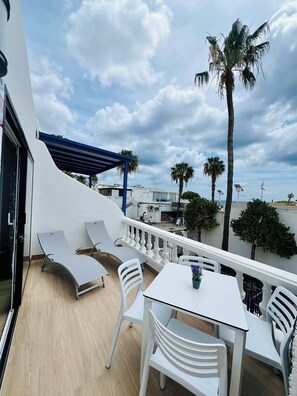 balcony