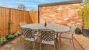 Terrace, Norton Coach House, Bolthole Retreats