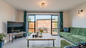Open Plan Living Area, Norton Coach House, Bolthole Retreats