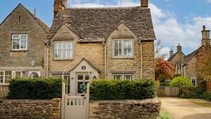 Front External, Gable Cottage, Bolthole Retreats