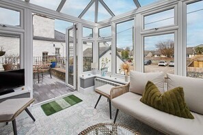 Lime Tree House, Holme - Host & Stay