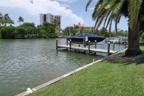 Lido Beach Retreat canal