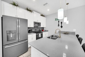10-web-or-mls-9017-dogleg-dr