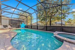 Heated Pool & Spill over Spa