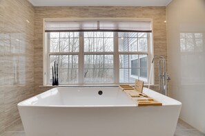 Gorgeous view from the soaker tub