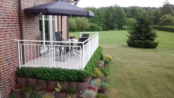Ferienwohnung (70 qm) - ideal für 2 Personen-Terrasse
