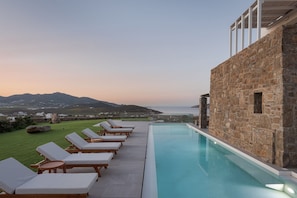 Private Pool, Private Patio