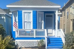 Welcome to The Sea Side Bliss. You are only 1/2 blk from the beach!!