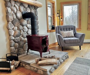 Wood burning stove