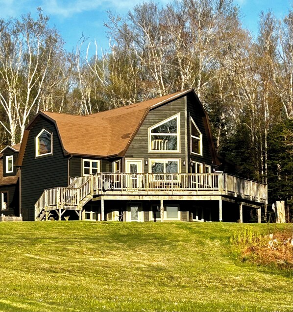 Private 3 bedroom home on 3 acres overlooking the Bras d’Or Lake Baddeck.