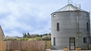 Front View, The Silo, Bolthole Retreats