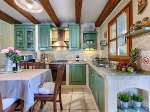 Kitchen / Dining Room