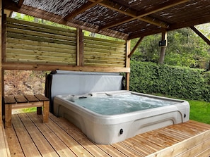 Spa privatif chauffé à 38°C