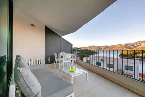 BW4 Patio 1-2