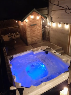 Bain à remous extérieur