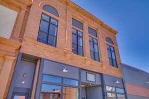 Exterior | Single-Story Apartment | 2nd-Floor Unit