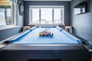 Hill House - 4 Bedroom Holiday Home - Llanrhidian (4943)