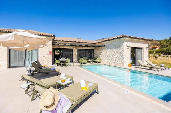 Beautiful villa with private pool and terrace