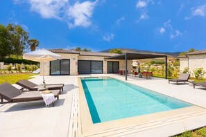 Beautiful villa with private pool and terrace