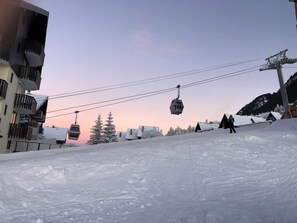Skidåkning och snöaktiviteter
