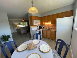 Fully equipped kitchen with everything you need to prepare a meal.