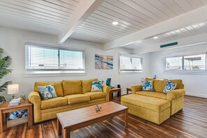 Living Room | Queen Sleeper Sofa | Twin Sleeper Sofa