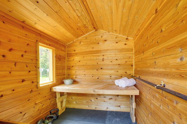 Interlochen Vacation Rental | 1BR | 1BA | 605 Sq Ft | Step-Free Entry