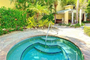 Lagoon Pool, Siesta Key 2BR