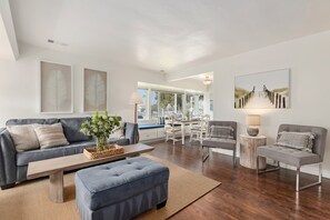 Living room with ample sitting area (front 2bd unit)