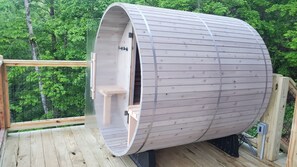 4 person Almost Heaven outdoor barrell sauna