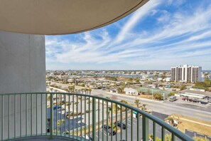 Perdido Towers 905 West Beach Music in Perdido Key - The best of both types of water views in Perdido Key! Step out back for the Gulf and step out front for Ono Island, the Intracoastal and a glimpse of Perdido Bay in the distance.