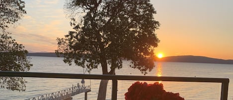 Welcome the morning and enjoy sunrise from your oceanfront balcony!