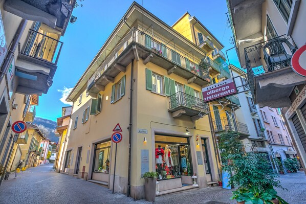 Gebäude