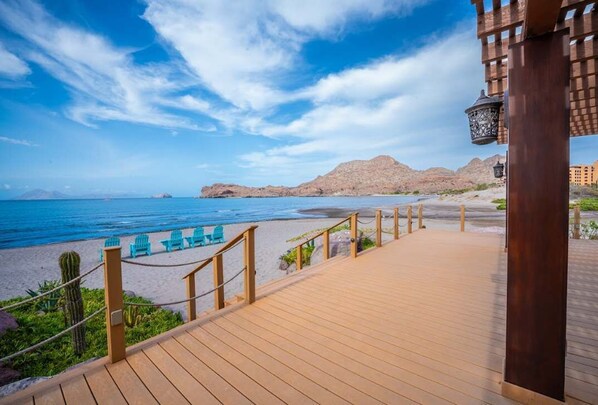 Mantarraya Residences Beach Club