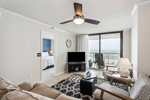 Large cable TV and gulf views in the living room