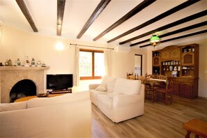 Living-dining room
