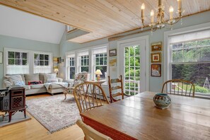 Open concept main floor