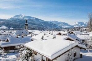 Außenseite Ferienhaus [Winter]