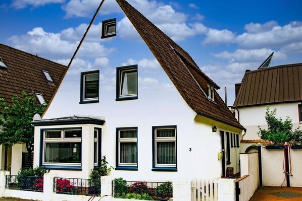 Holiday Home Exterior [summer]