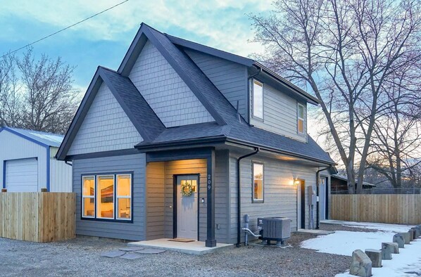 Our home was built in 2024, meaning everything is brand new from the wooden fence to all furnishings and decor inside.