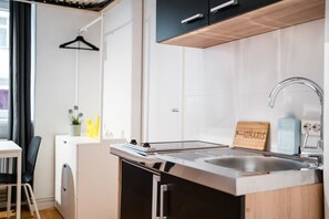 Box Nr. 2 - Kitchen Counter