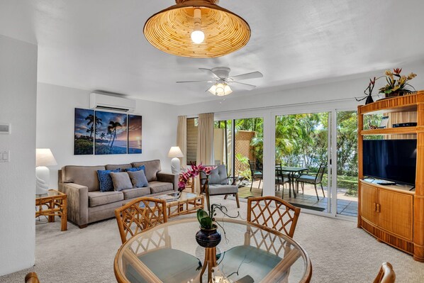 Dining Area/ Living room