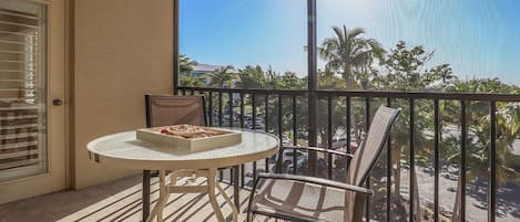 Hello Sunshine! Santa Maria Harbour Resort Condo 309 offers a lovely view from the 3rd Floor Lanai