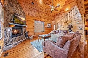 Park's Edge's cozy living area